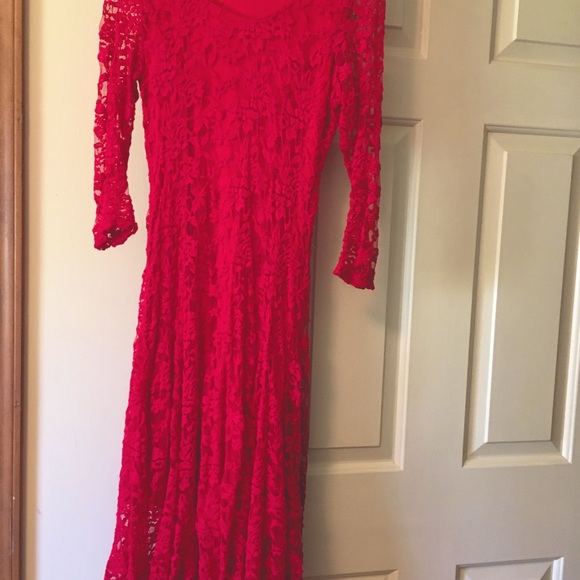Red western style dress with lace overlay - Picture 3 of 3